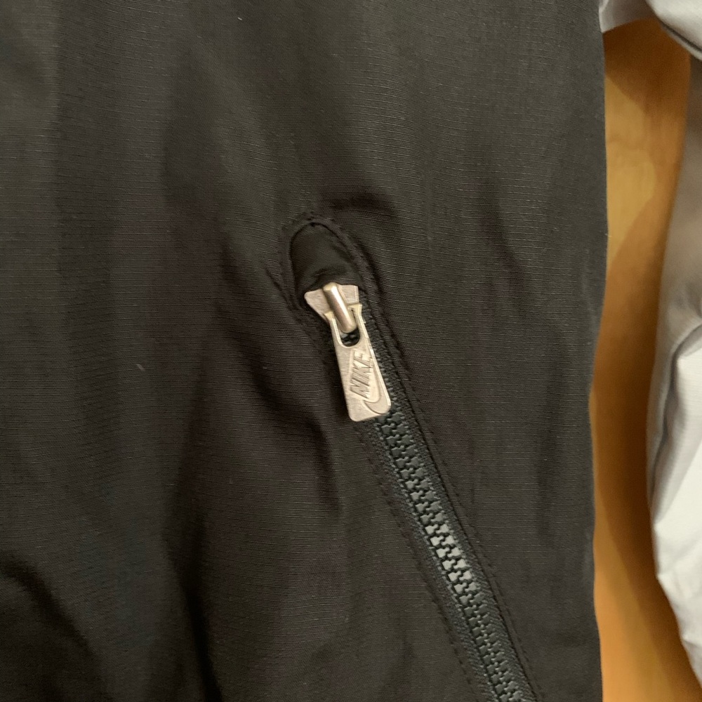 Kids Nike Windbreaker - Picture 4 of 7